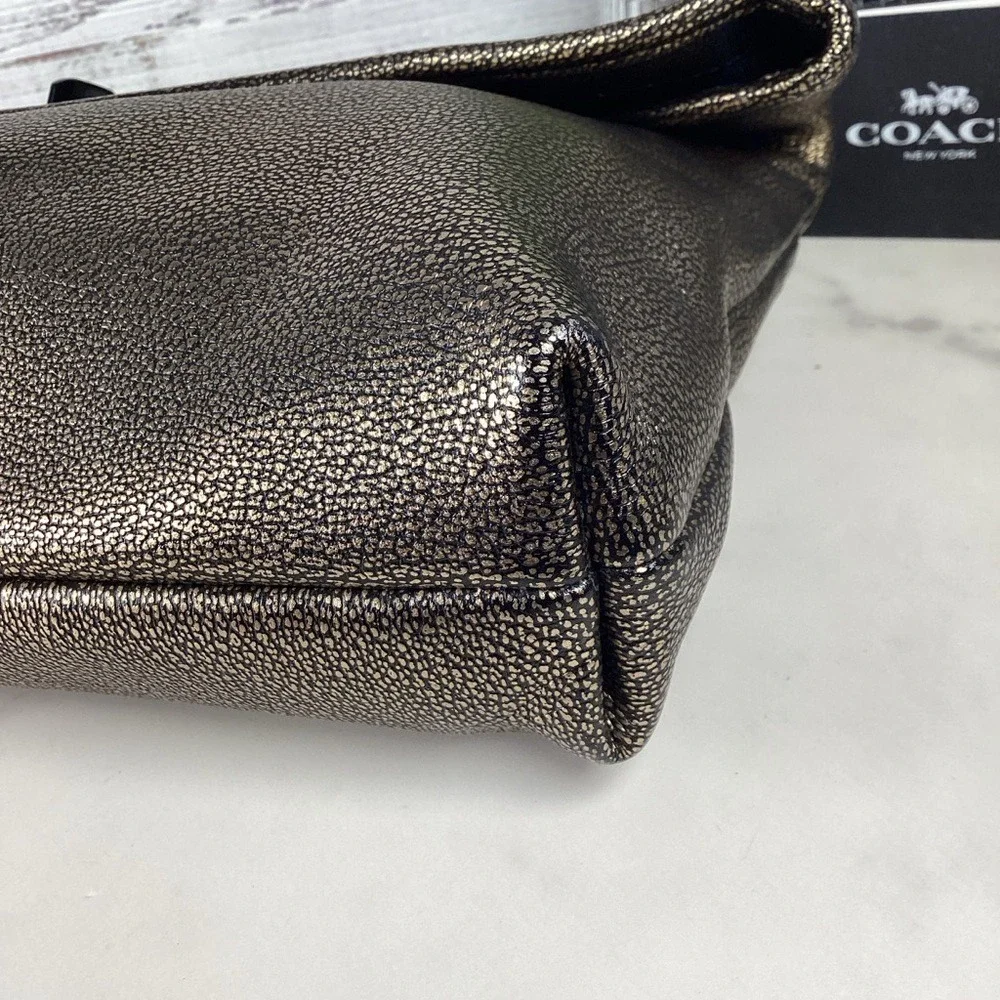 Coach Metallic Gold crossbody Shoulder Bag Clutch Signature Turnlock Chain Purse